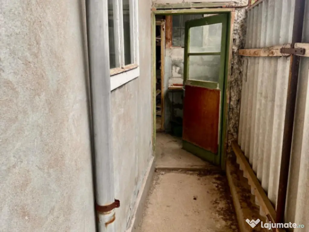 Casa, 4 camere, în zona Km 5, Constanta, 