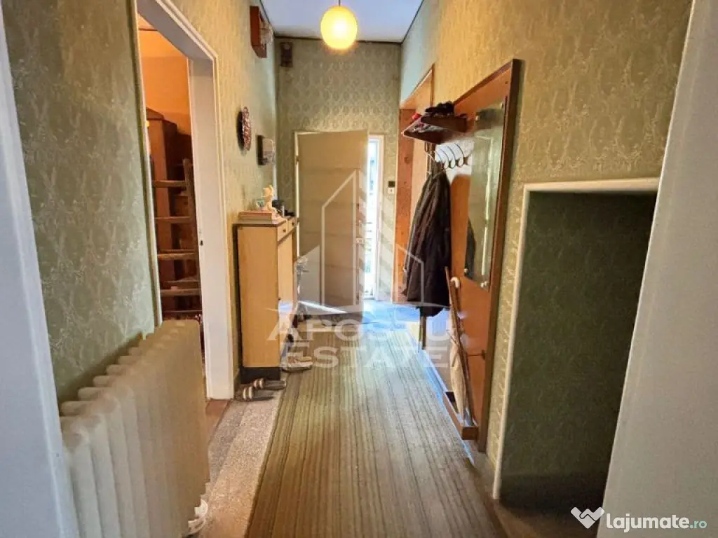 Casa individuala cu 3 camere și 2 bai, in zona Girocului 