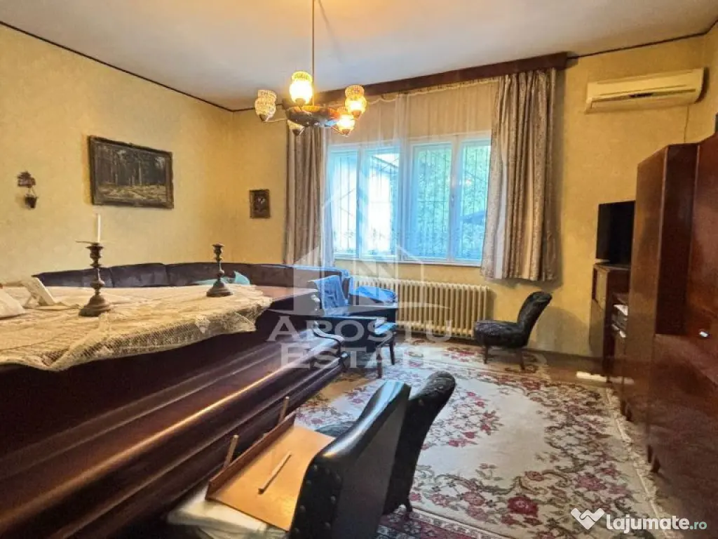 Casa individuala cu 3 camere și 2 bai, in zona Girocului 