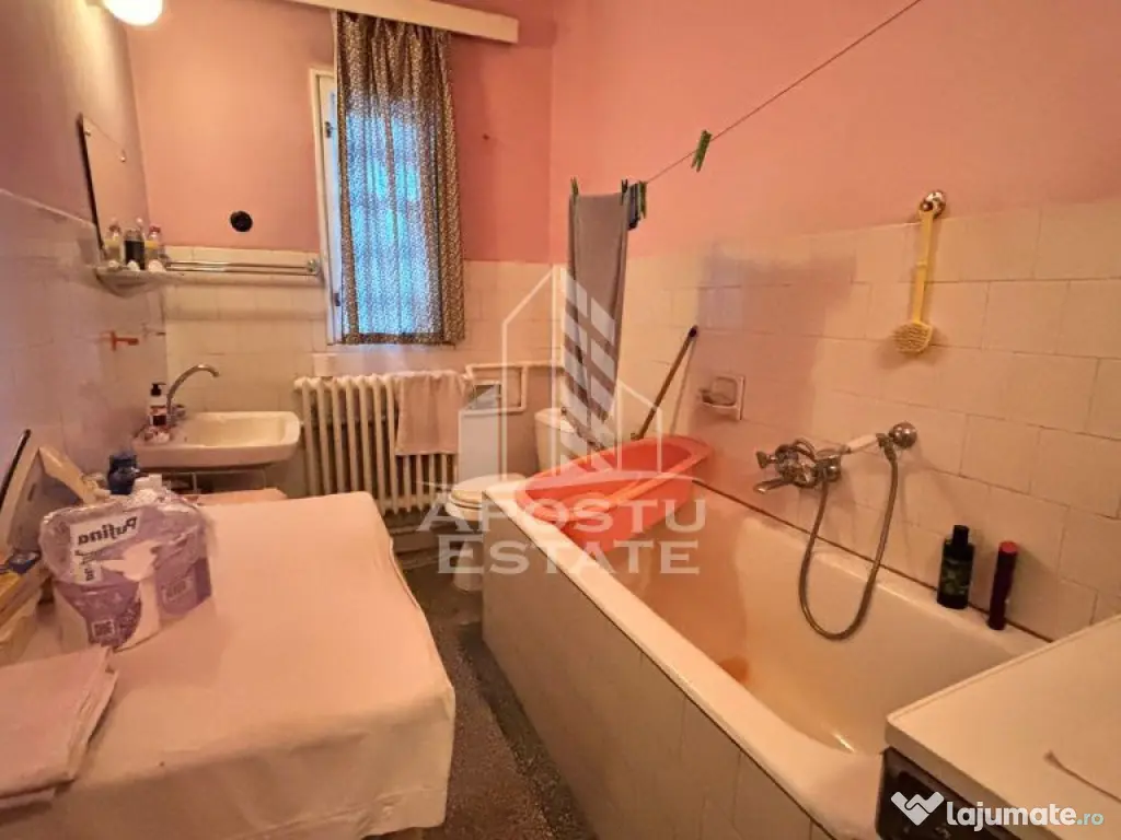 Casa individuala cu 3 camere și 2 bai, in zona Girocului 