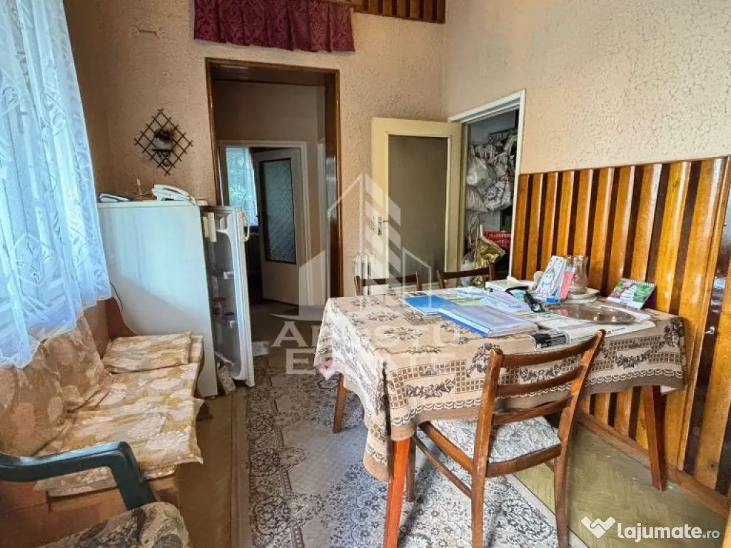 Casa individuala cu 3 camere și 2 bai, in zona Girocului 