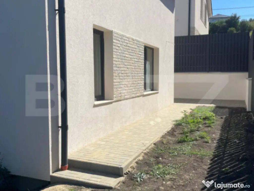 Casă cu 3 dormitoare 150.000 Euro+TVA la intrare în Dezmi