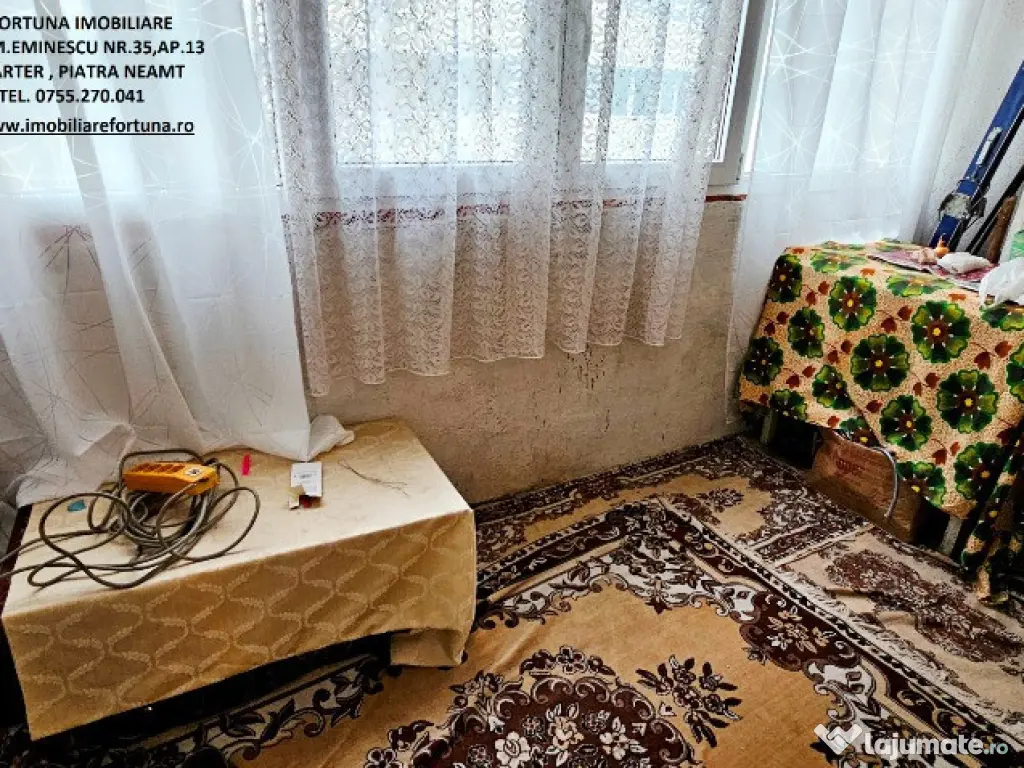 Apartament 3 camere, etaj1,zona Centrala,ideal pentru locuit sau firma