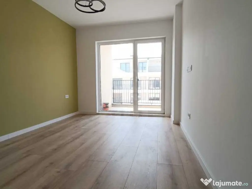 Apartament 3 camere semidecomandat zona Eroilor 