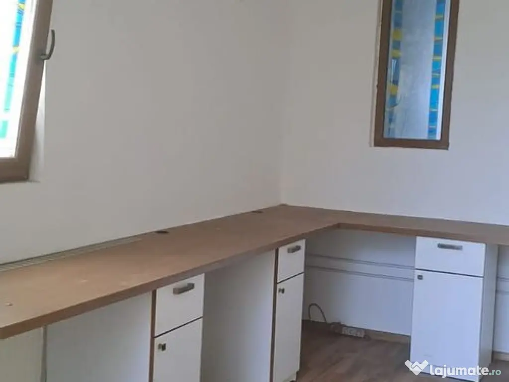 De inchiriat – Spatii de birouri in Micro 16, Galati 