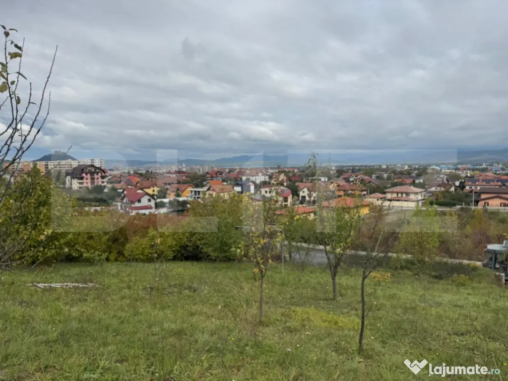 Teren intravilan 1200 mp, zona Zavoi