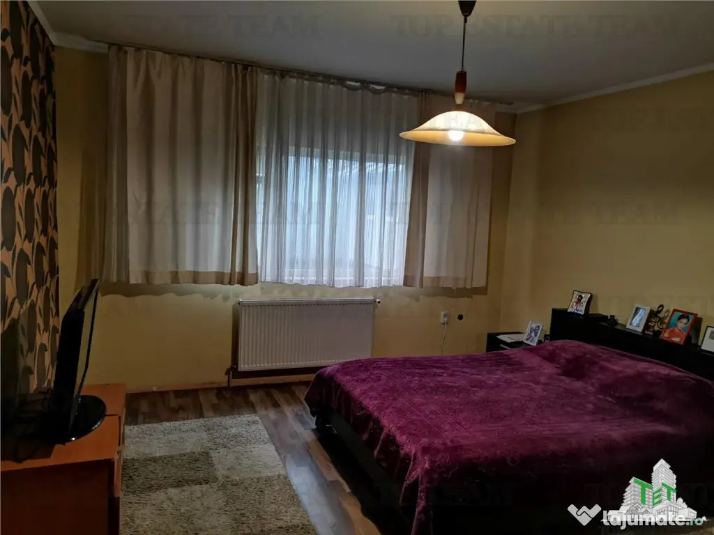 Vila cu etaj in Adunatii Copaceni, p 1 pod garaj anexe, 