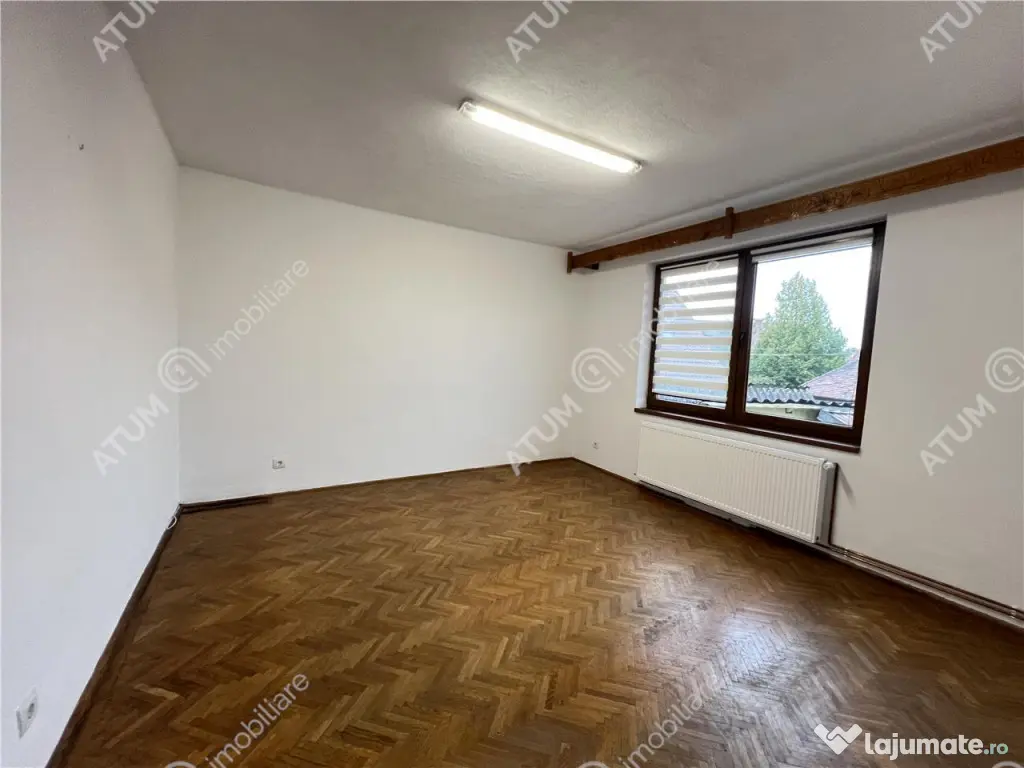 Casa 3 camere cu 2 pivnite si teren de 242 mp zona Calea Dum 