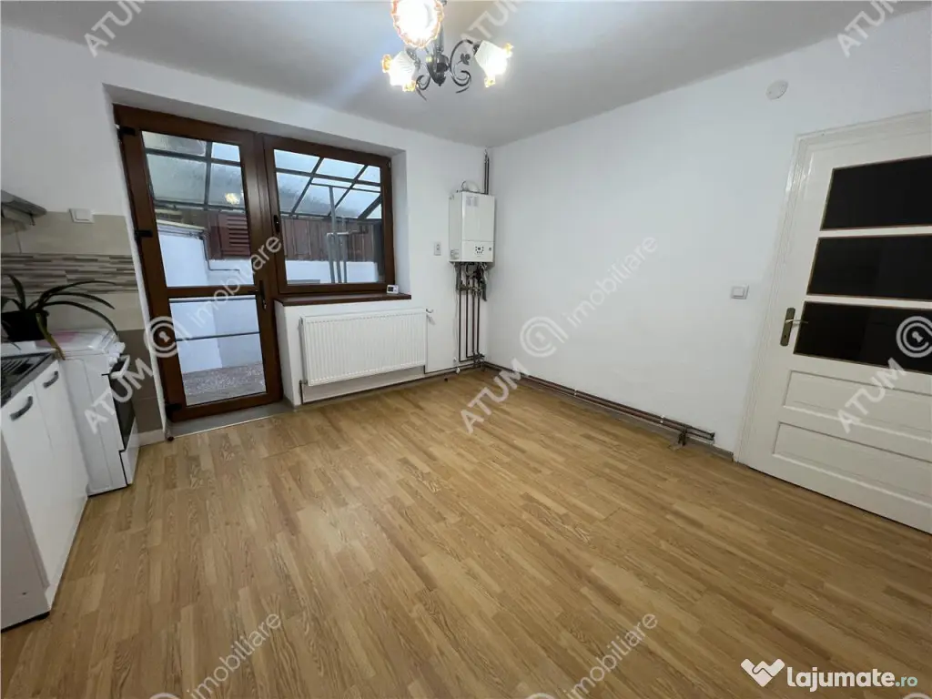 Casa 3 camere cu 2 pivnite si teren de 242 mp zona Calea Dum 