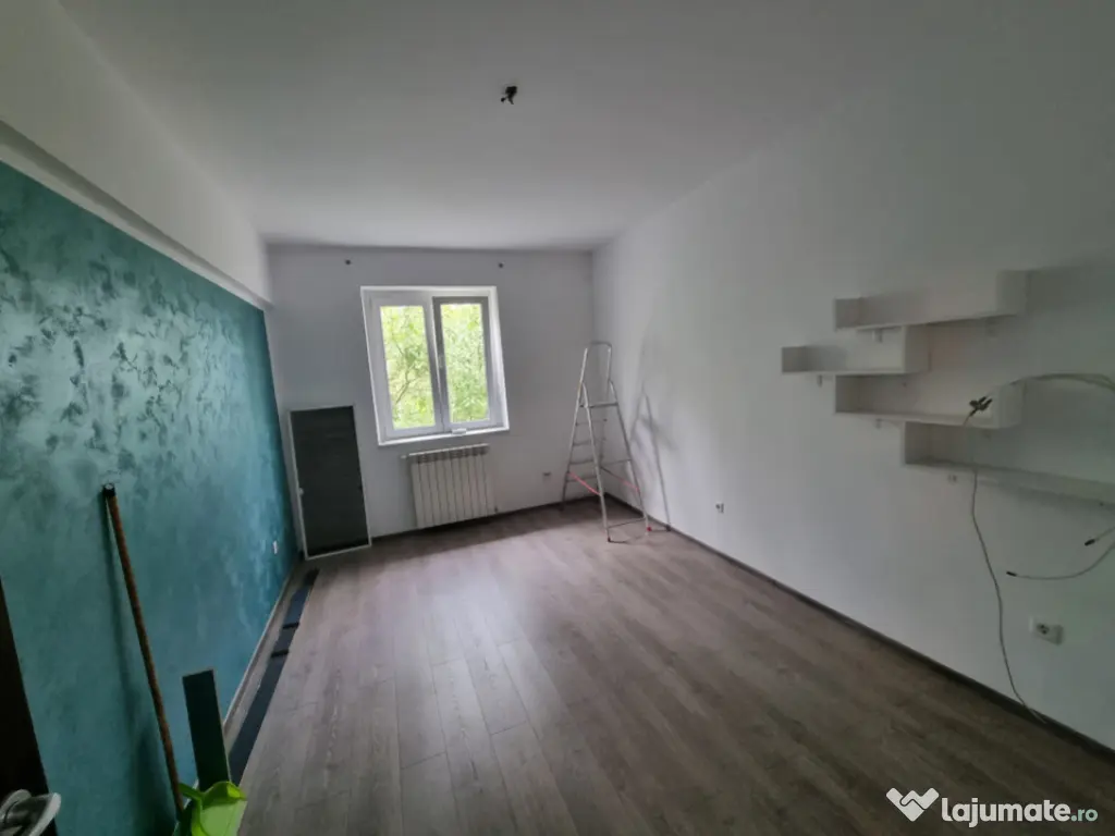 Aviatori-bloc tip vilă- 2 camere- renovat recent- boxă pe