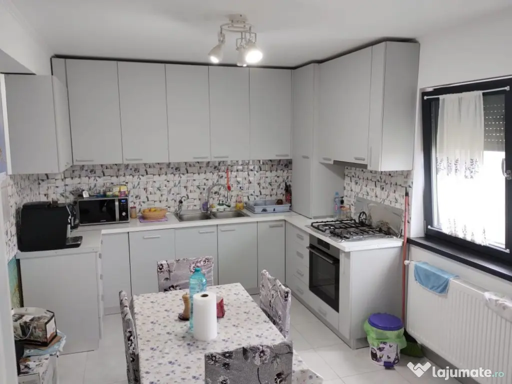 Vilă premium P+1 cu pod ,complet mobilată și utilată