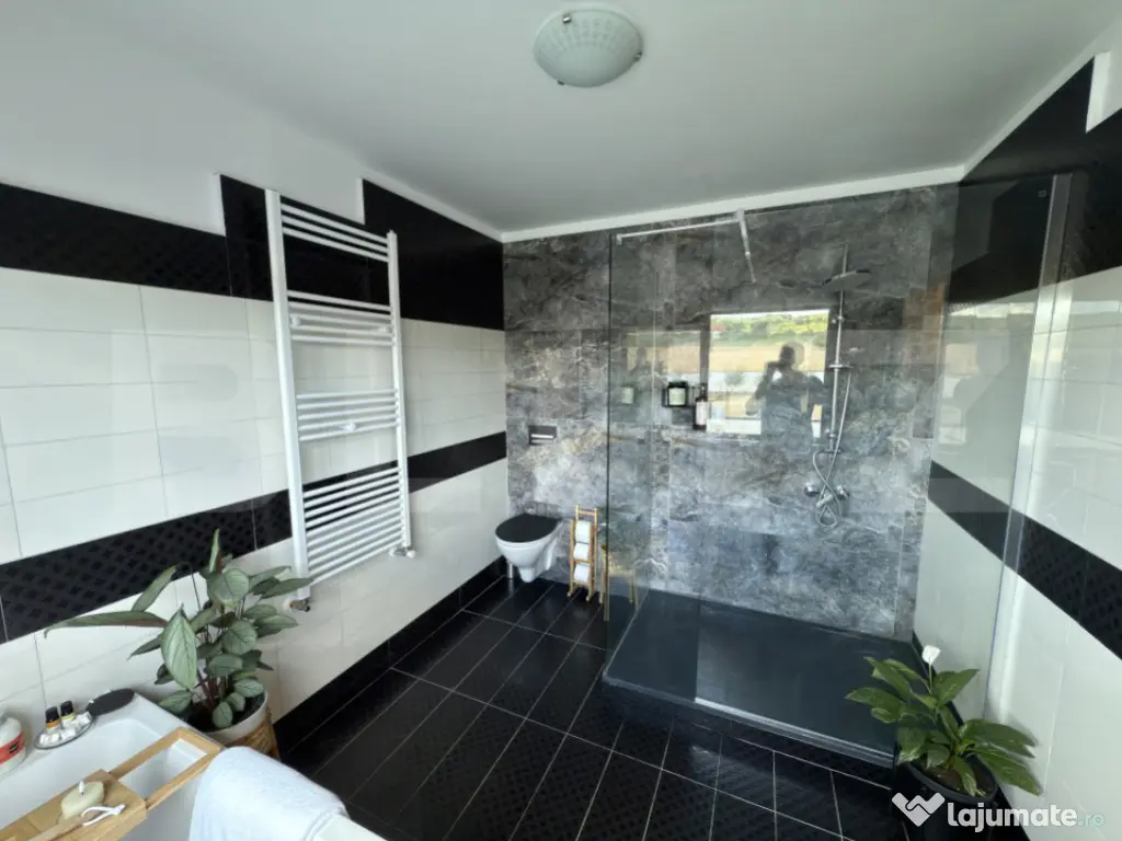 Casă Modernă, Bucov, Pe Deal