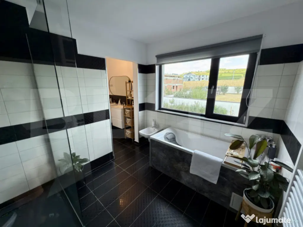 Casă Modernă, Bucov, Pe Deal