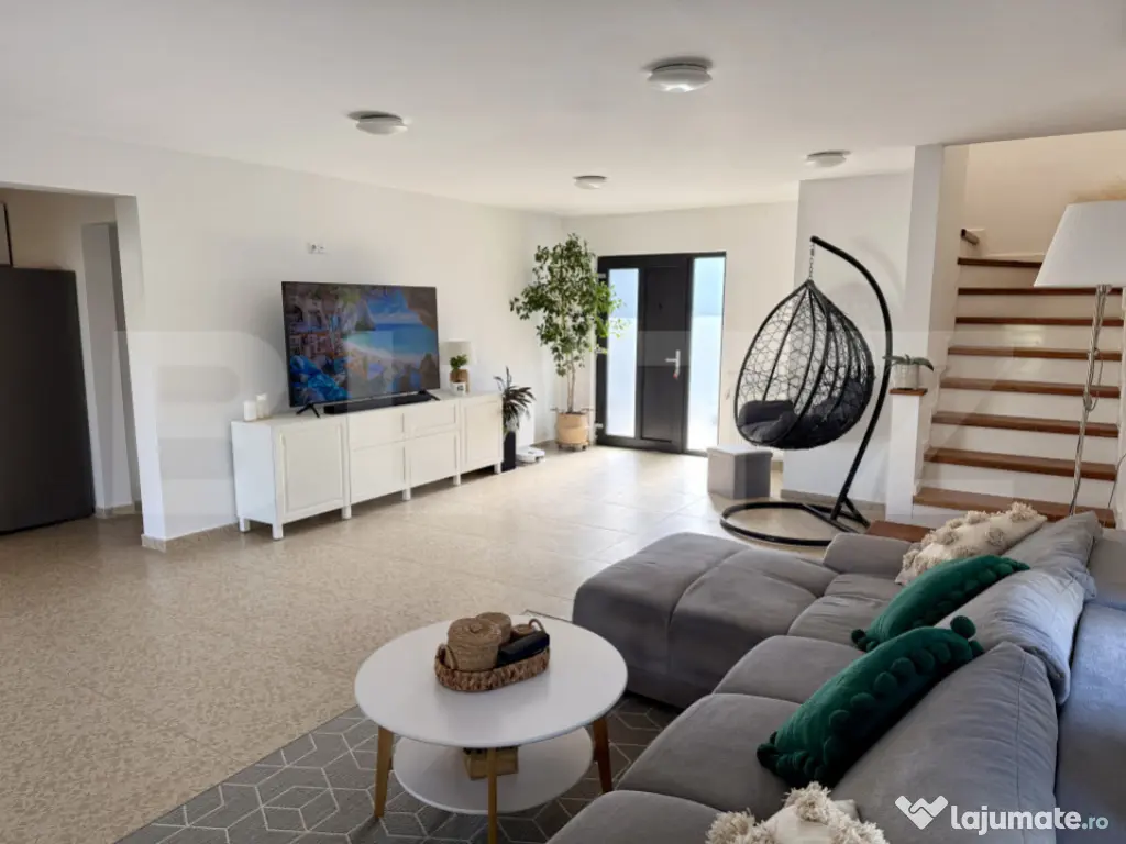 Casă Modernă, Bucov, Pe Deal