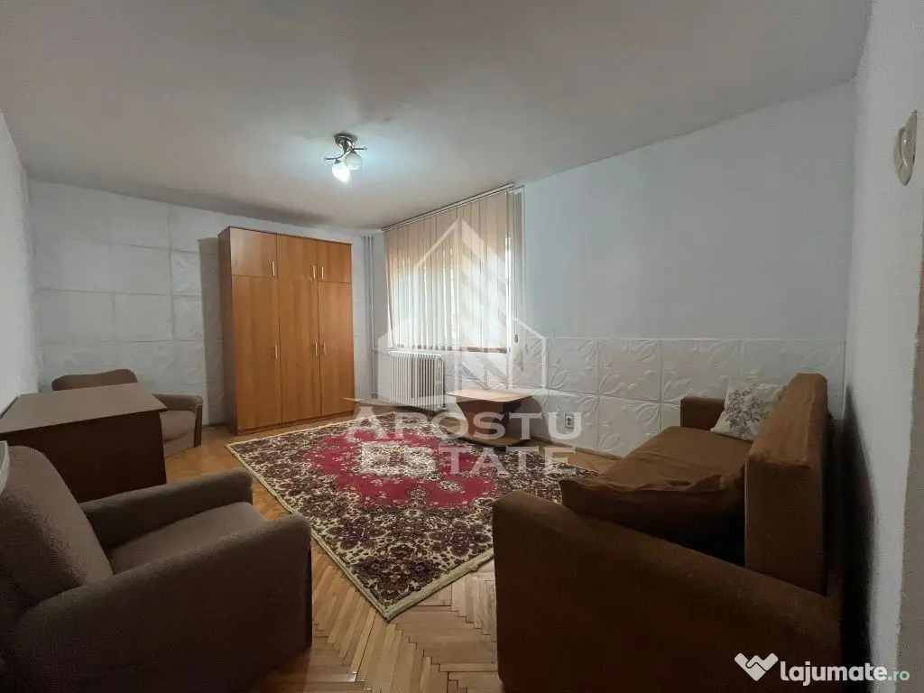 Apartament cu 2 camere, decomandat, situat in Plavat II