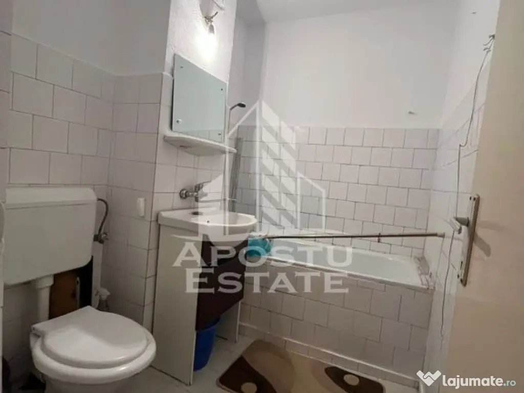 Apartament cu 2 camere, decomandat, situat in Plavat II