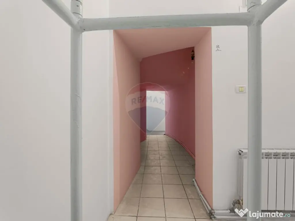 Spațiu comercial de închiriat - Piața Avram Iancu 