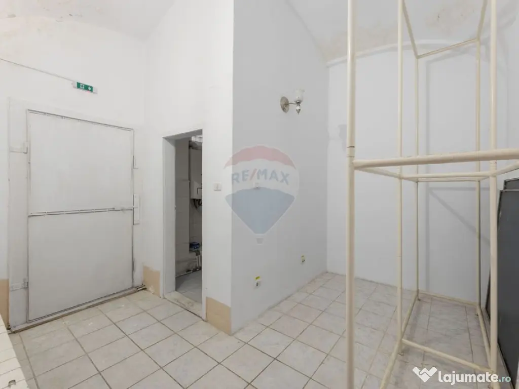 Spațiu comercial de închiriat - Piața Avram Iancu 