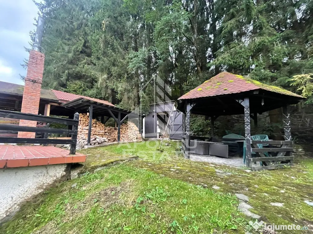 Vila tip duplex, P+1E+M, Poiana Marului 