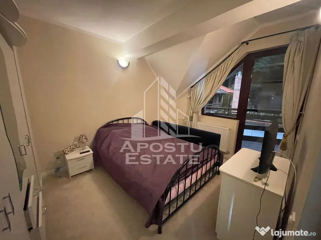 Vila tip duplex, P+1E+M, Poiana Marului 