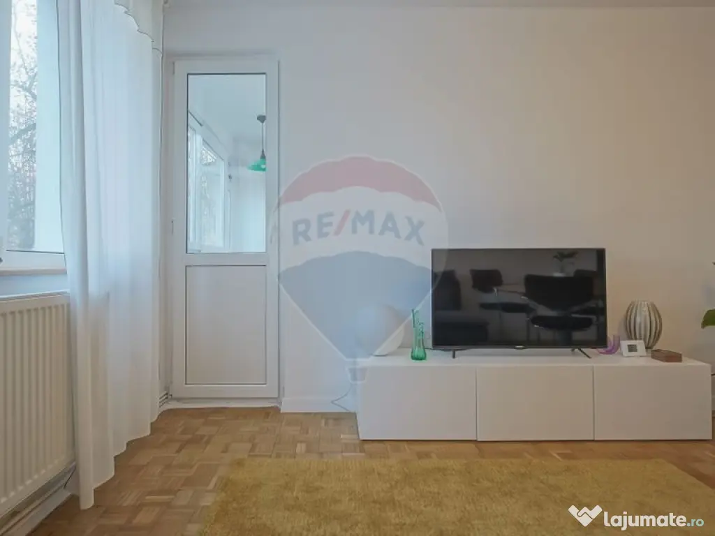 Apartament cu 3 camere de închiriat B-dul Victoriei 