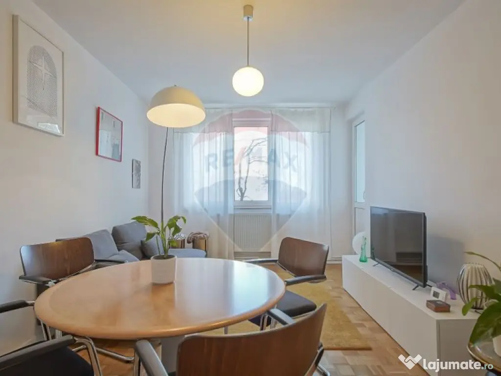 Apartament cu 3 camere de închiriat B-dul Victoriei 