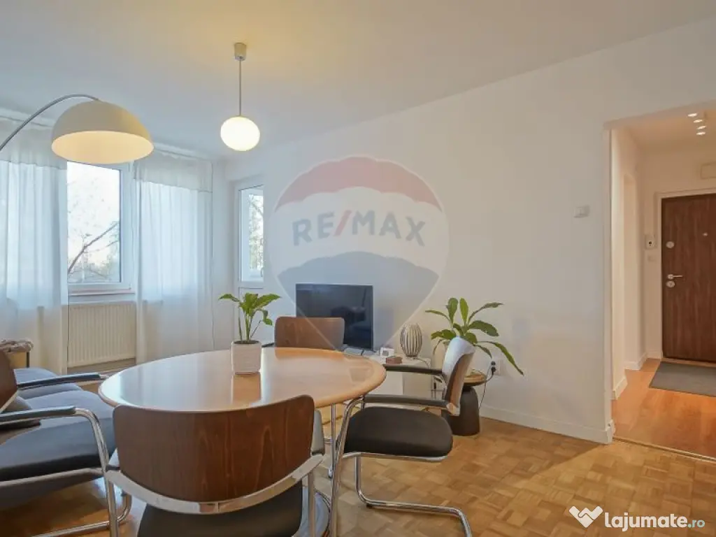 Apartament cu 3 camere de închiriat B-dul Victoriei 