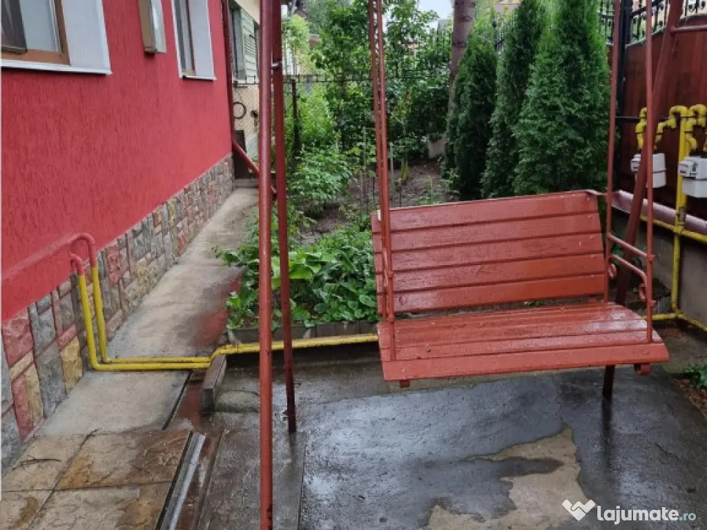 Apartament 3 camere la casa , zona Florilor 