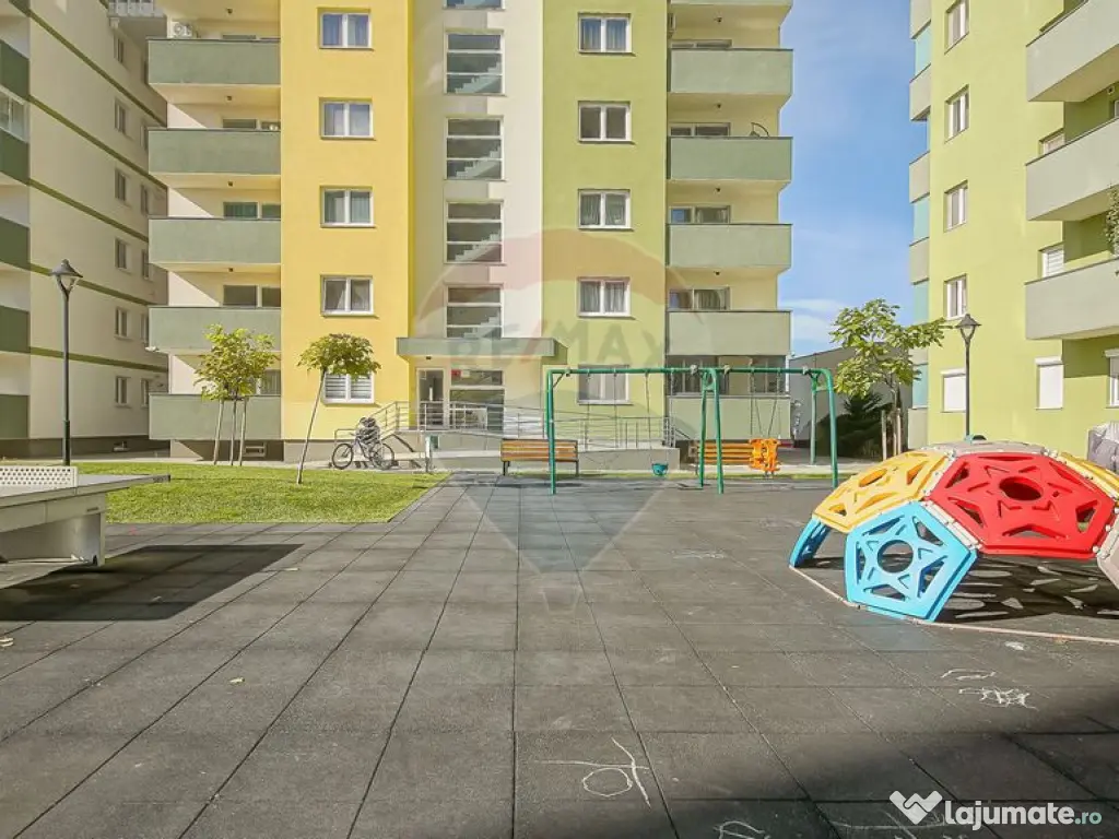 Apartament cu 2 camere și boxă de vânzare la Top City ... 