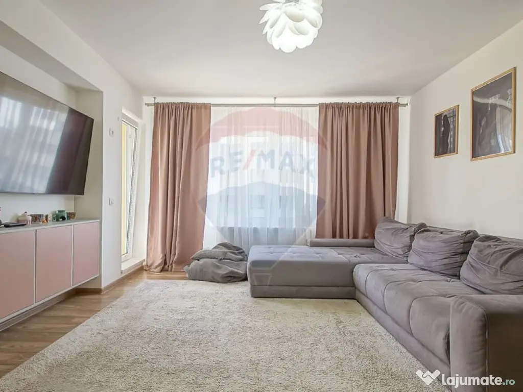 Apartament cu 2 camere și boxă de vânzare la Top City ... 