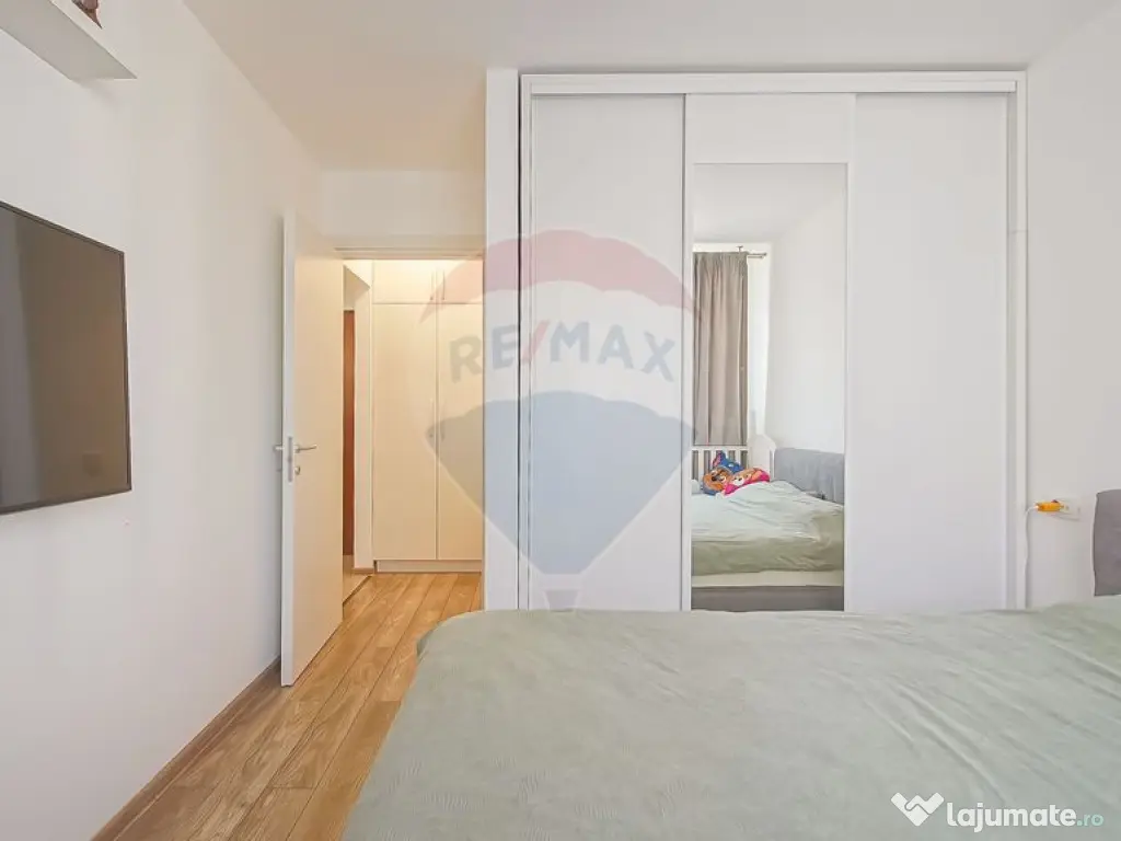 Apartament cu 2 camere și boxă de vânzare la Top City ... 