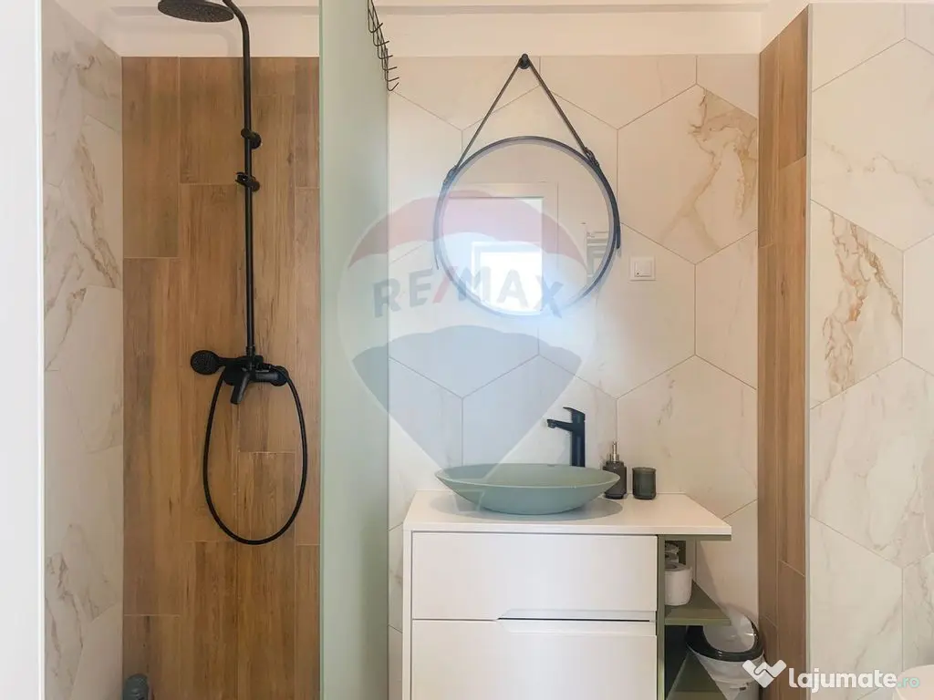 Apartament 5 camere de închiriat în Complexul Rezidenț...