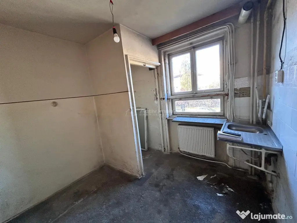 Resita, 3 Cam,cf.1 Semidec.et.1,Central