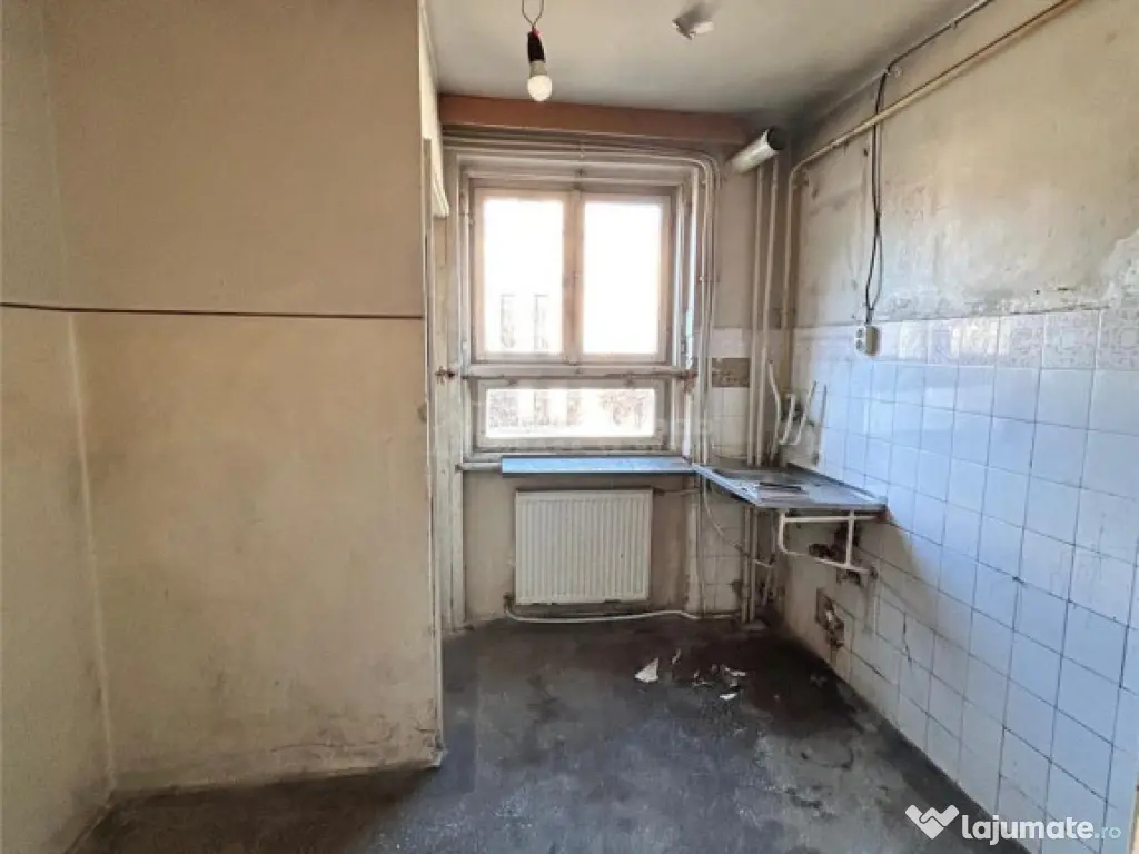 Resita, 3 Cam,cf.1 Semidec.et.1,Central