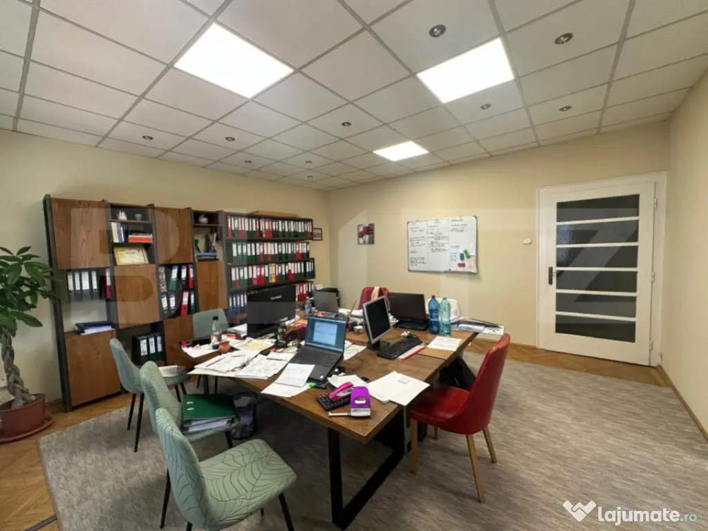 Apartament 3 camere, 223.40 mp, zona Titulescu