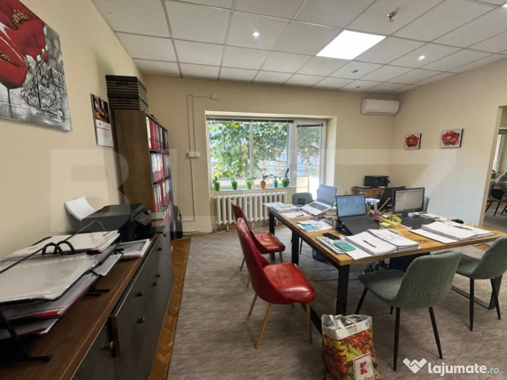 Apartament 3 camere, 223.40 mp, zona Titulescu