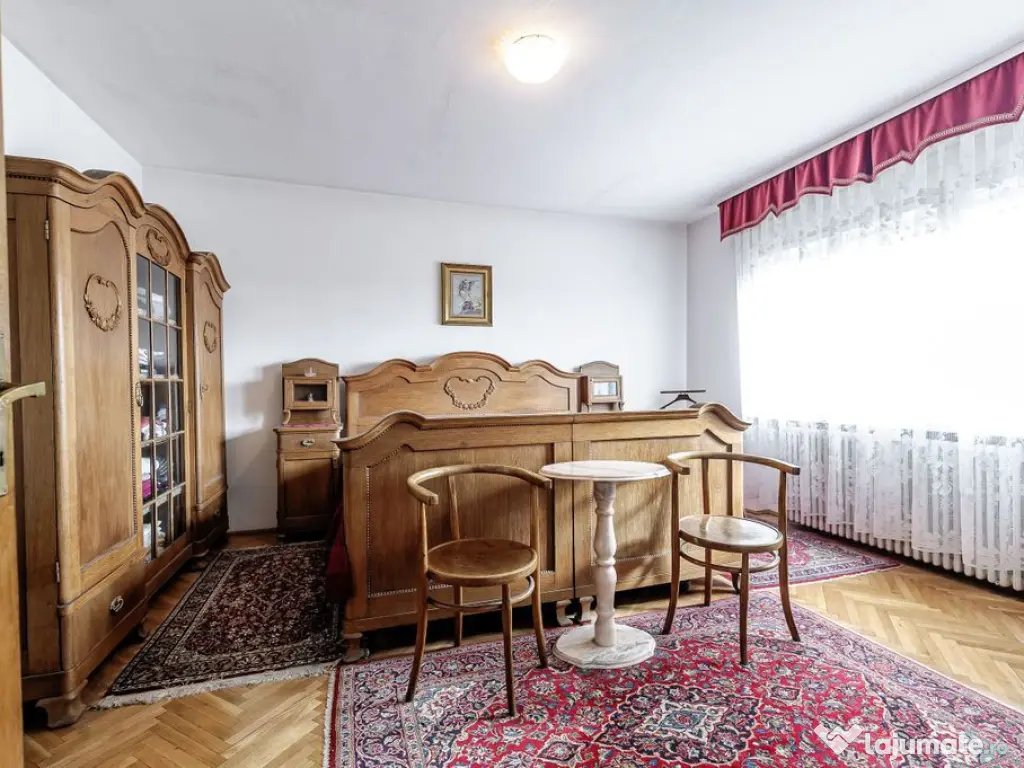 Casă din cărămidă cu 8 camere – zonă liniștită, ... 