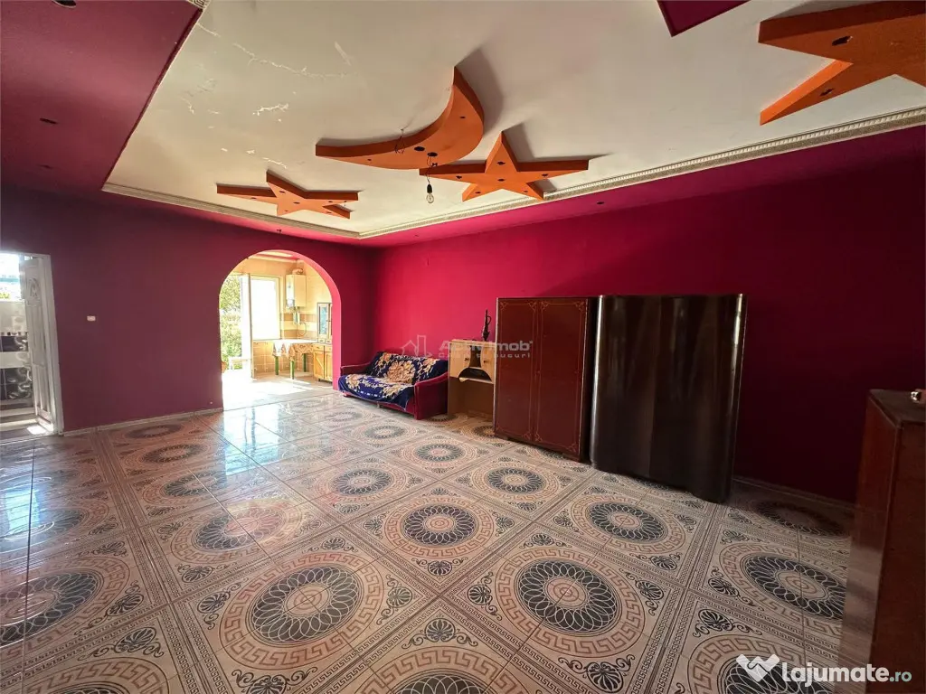 REPREZENARE EXCLUSIVA - Casa P E , constructie noua, garaj s