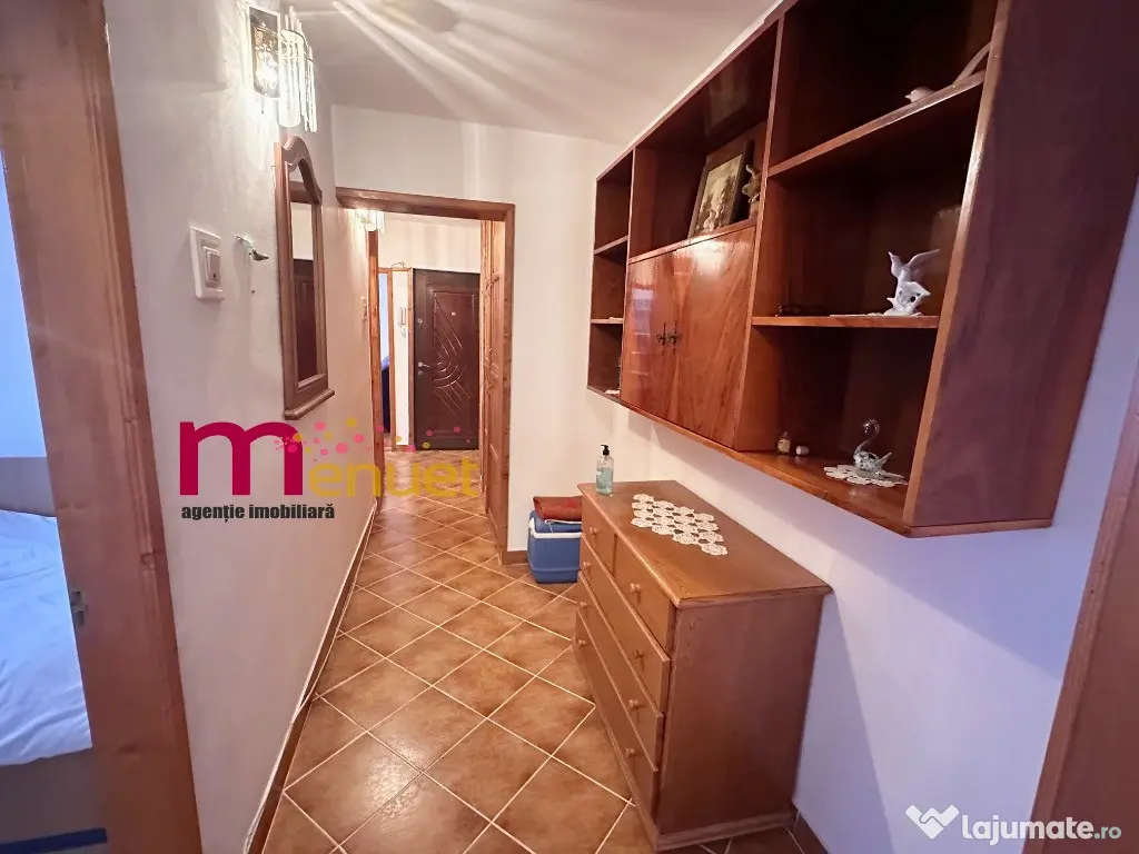 Apartament 3 camere,zona E3,etaj 2 