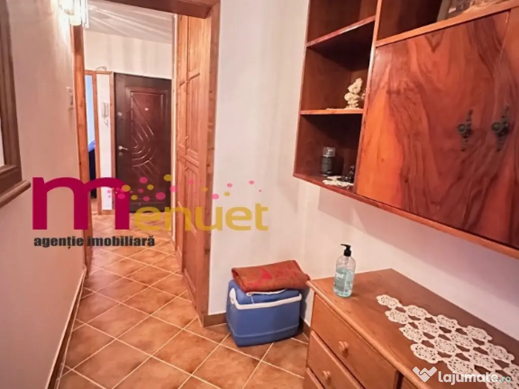 Apartament 3 camere,zona E3,etaj 2 