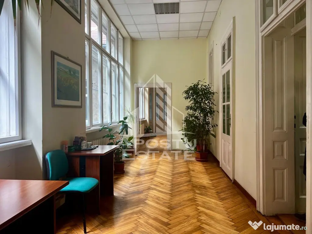 Apartament cu 5 camere,zona Ultracentral