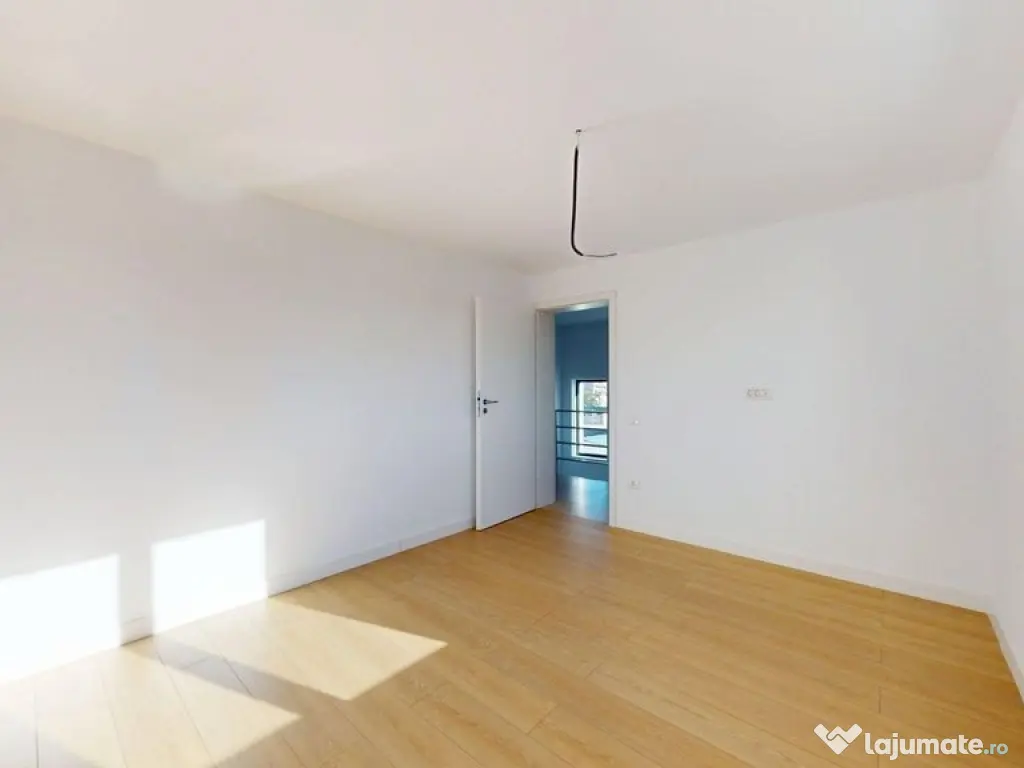 CASA DE LANGA PADURE, Clinceni str. Mierlei 73J 