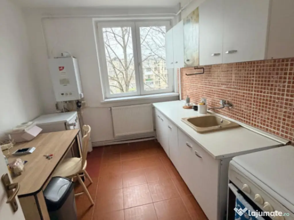 Apartament 2 camere DECOMANDAT, Calea Bucuresti