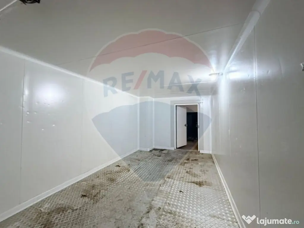 Spațiu industrial-220 mp cu rampă și parcare-zona Ora?... 