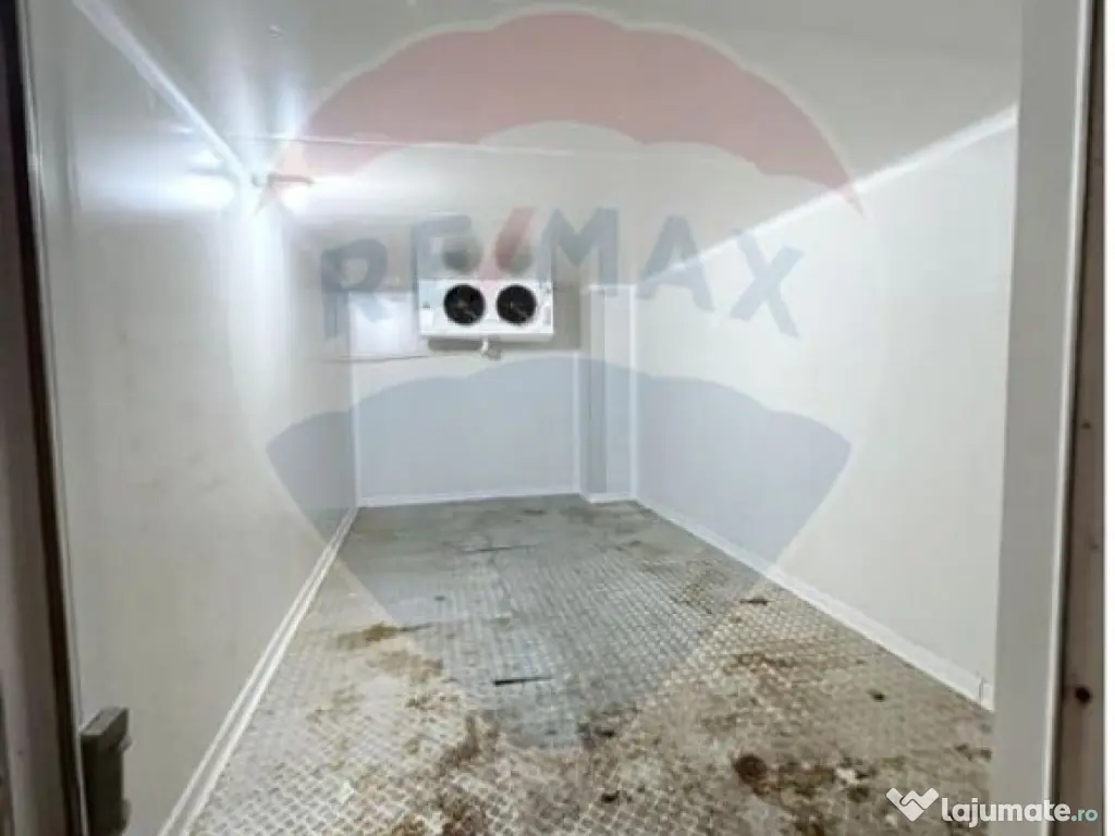 Spațiu industrial-220 mp cu rampă și parcare-zona Ora?... 