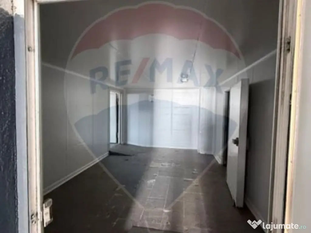 Spațiu industrial-220 mp cu rampă și parcare-zona Ora?... 