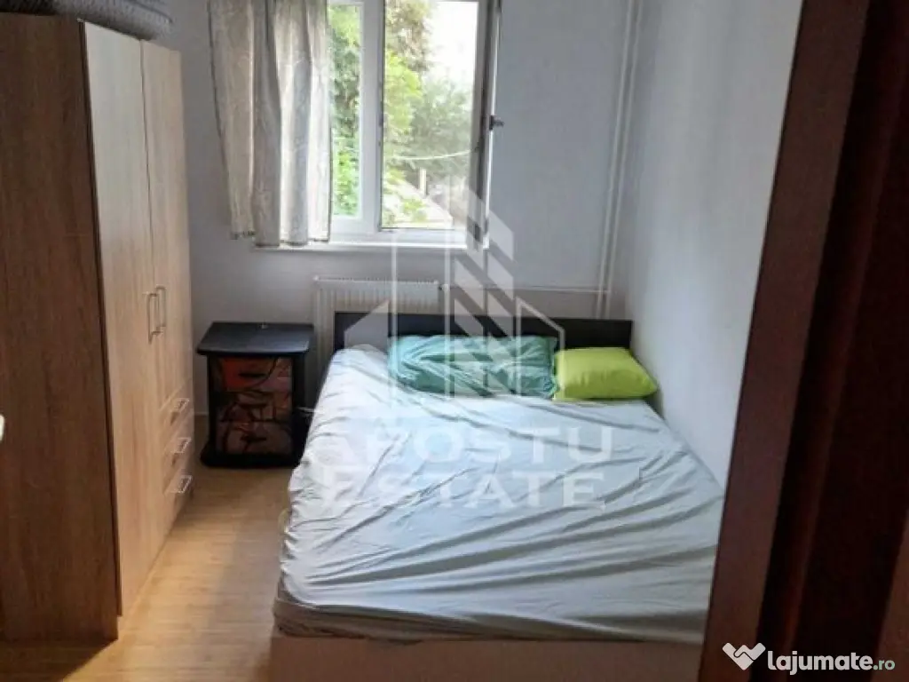 Apartament 3 camere, etajul 1, zona Spitalul Judeten 