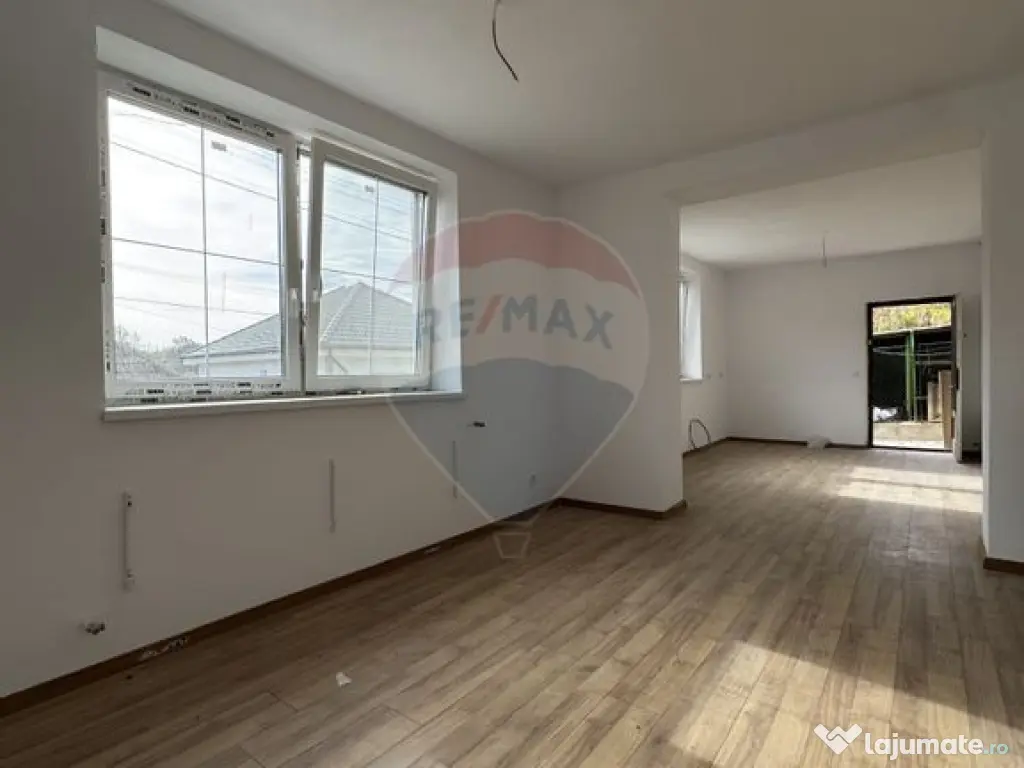 Casă complet renovată la interior în cartierul Vitrometan 