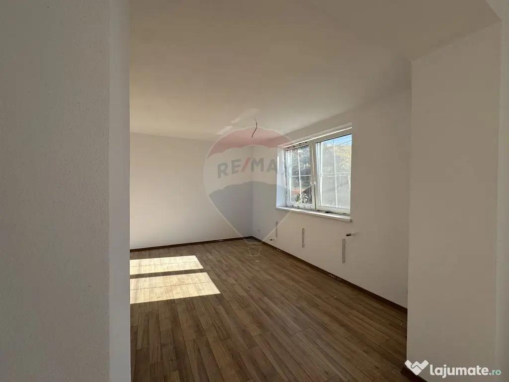 Casă complet renovată la interior în cartierul Vitrometan 