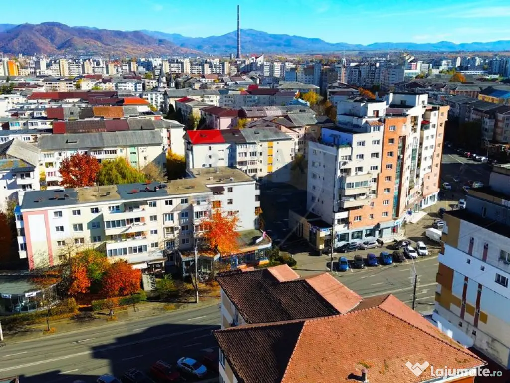 Spațiu comercial de 100mp de închiriat în zona Republicii 